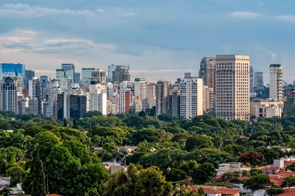 Preço de condomínios em SP cresce até 16% em um ano…